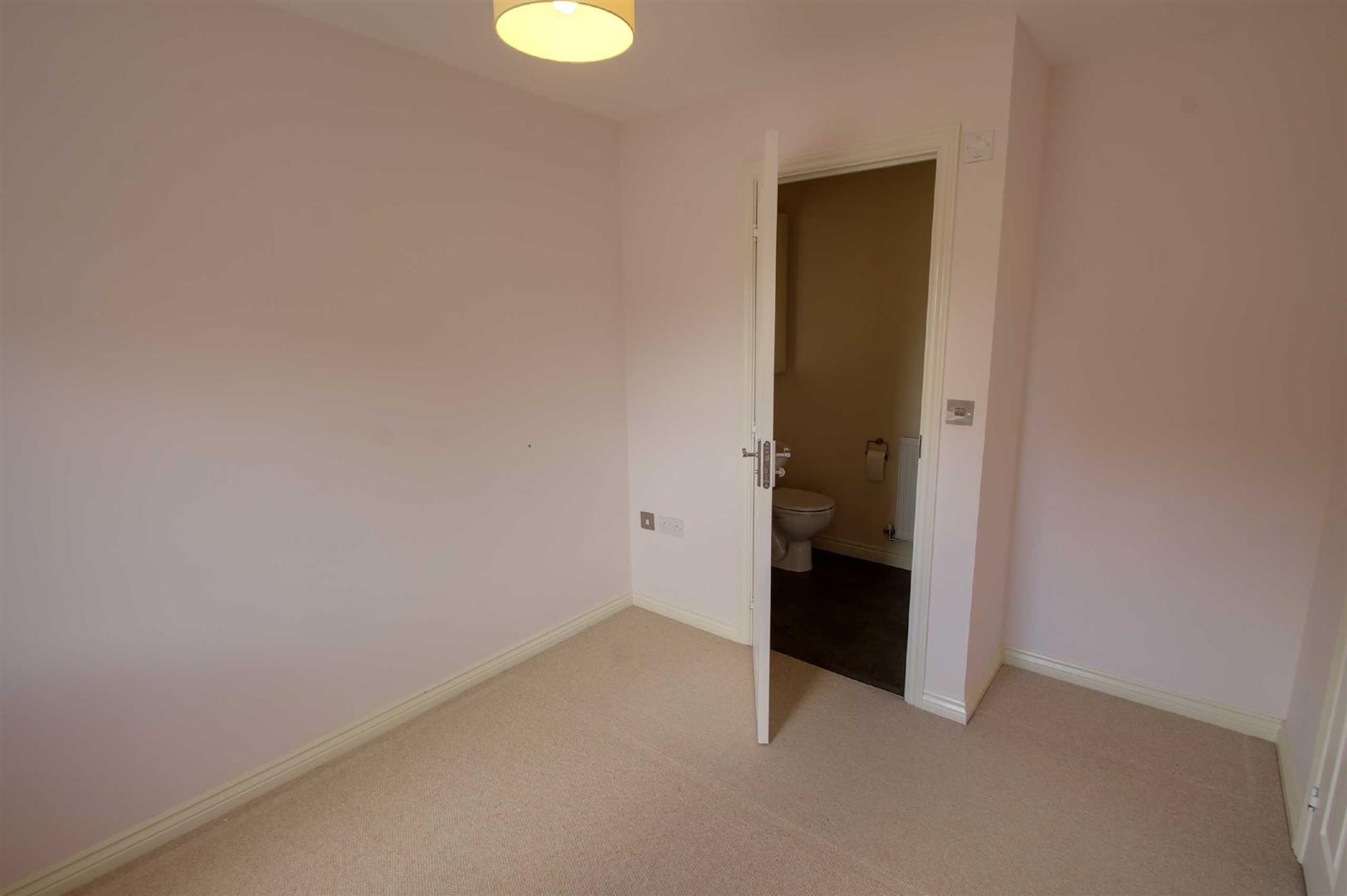 Warwick Avenue, Broughton, Milton Keynes
